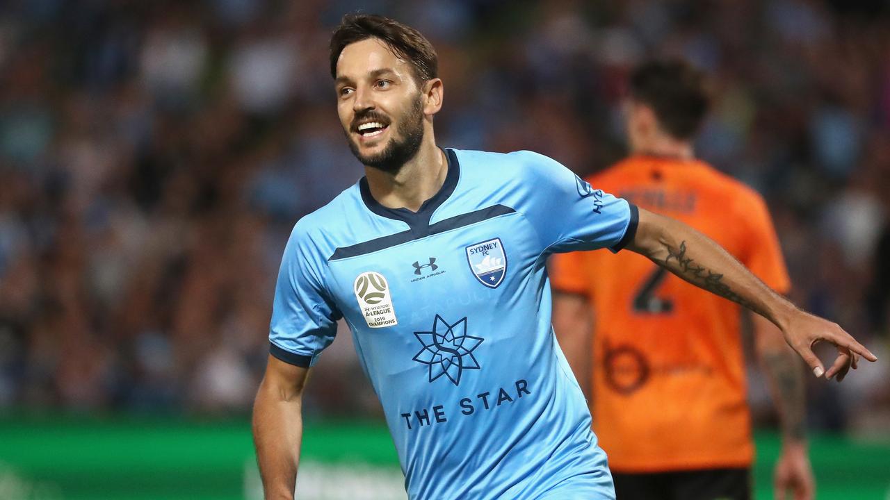 Milos Ninkovic is staying with Sydney FC