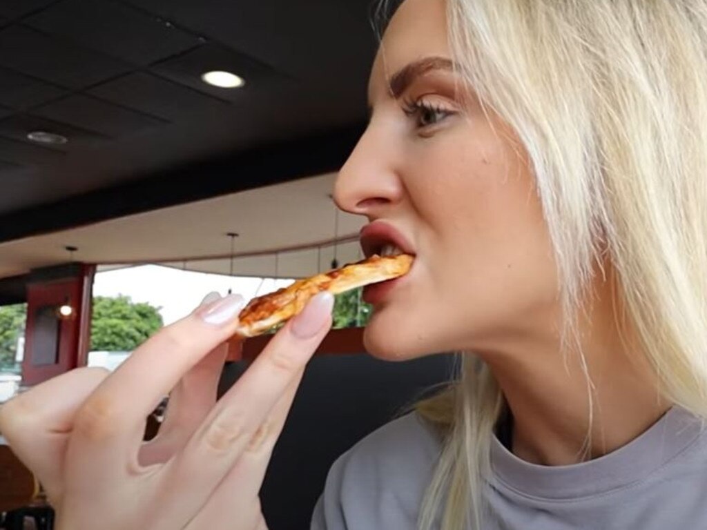 Bec Hardgrave tested out her local dine in Pizza Hut. Picture: YouTube/Bec Hardgrave