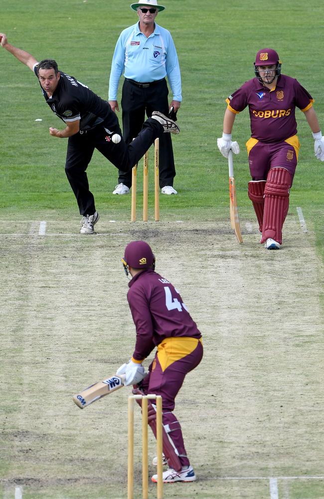 David McKay bowls to Shane Lee. Picture: Andy Brownbill