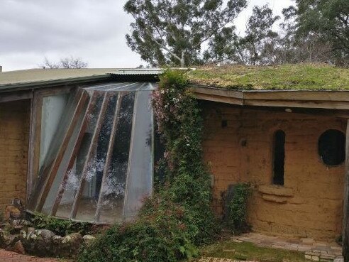 Many of us remember the iconic waterfall over the window.