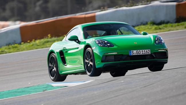 Owners will be delighted by the Cayman’s exhaust sound.