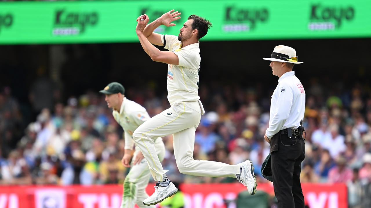 Mitchell Starc. Picture: Bradley Kanaris/Getty