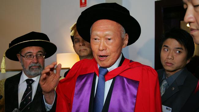 Lee Kuan Yew receives a Doctor of Laws from the Australian National University in March 2007.