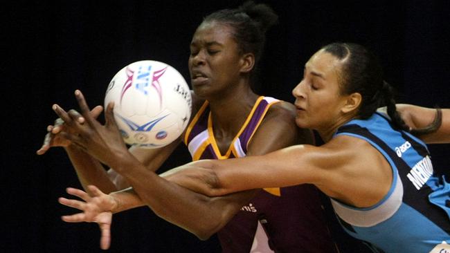 The only two active players in the 200 club - Romelda Aiken and Geva Mentor go head-to-head playing for the Firebirds and Adelaide Thunderbirds in 2008.