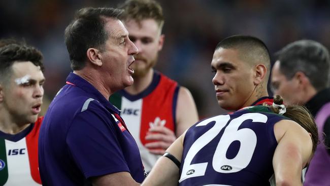 Ross Lyon speaks to the Fremantle players as coach in 2019.