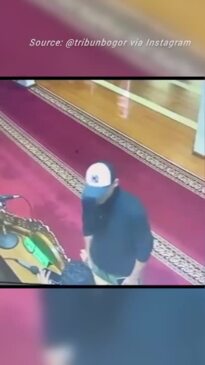 Aussie man spits on Indonesian Imam