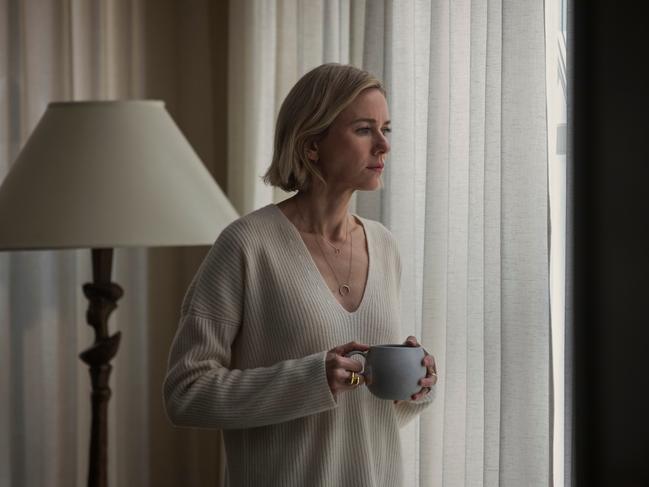 Naomi Watts as Nora Brannock in The Watcher.