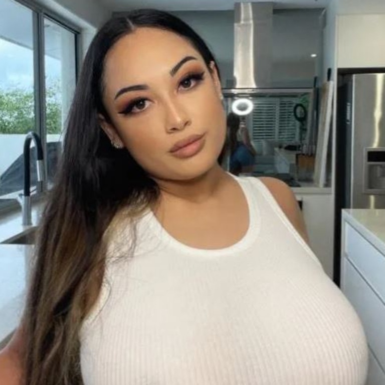 Having H Cup Size Breasts, This Model Makes Men Afraid Of Dating With Her