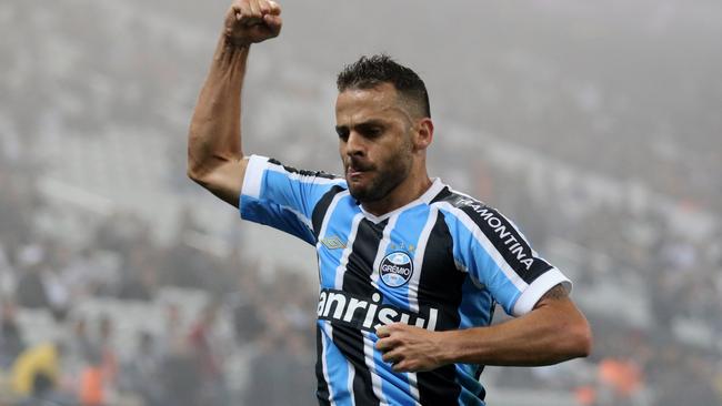 Sydney FC have signed Brazilian striker Bobo from Gremio as their marquee man.