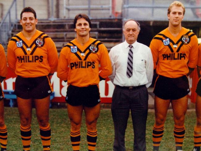 Club sceretary Keith Barnes with 1989 Balmain players (L-R) Gary Jack, Russell Gartner, Steve Roach, captain Wayne Pearce, Paul Sironen and David Brooks at Leichhardt Oval in Sydney. Picture: Ross Schultz