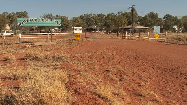 Teachers have been evacuated from the Willowra (Wirliyajarrayi) community, some 300km northwest of Alice Springs. Photo: Chris Tangey