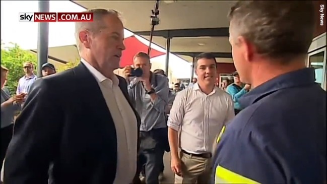 Gladstone worker confronts Shorten (Sky News)