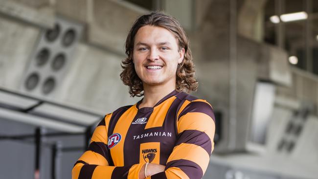 Jack Ginnivan in a Hawthorn jumper fir the first time.