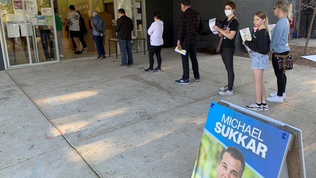 Voters queue at Kalinda Primary School in the seat of Deakin on federal election day 2022. Picture: Kirra Grimes