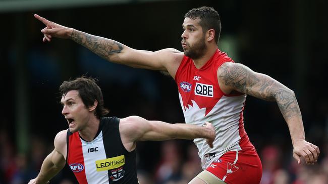 Sydney Swans' Lance Franklin on a lead during AFL match Sydney Swans v St. Kilda at the SCG. pic. Phil Hillyard.