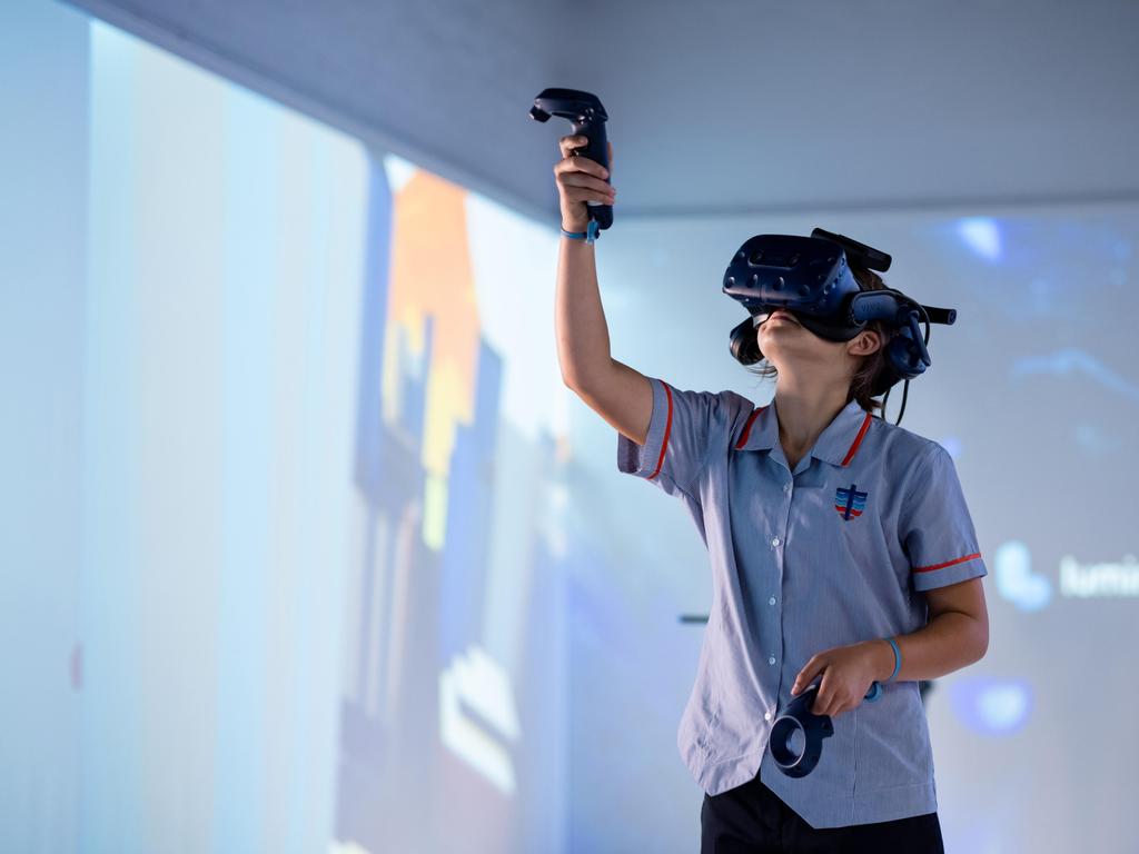 Gamification Of Education Has Students Walking Through Virtual-reality ...