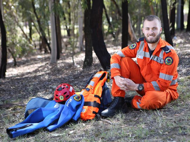 SES Worker Andrew Bennett at Penrith. Picture: Bob Barker.