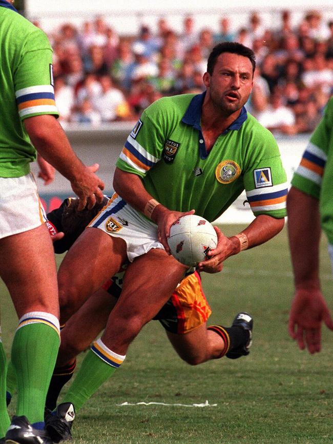 Laurie Daley in action for the Raiders in 1996.