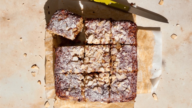 These baked almond croissant oats will have you coming back for seconds. Image: Supplied