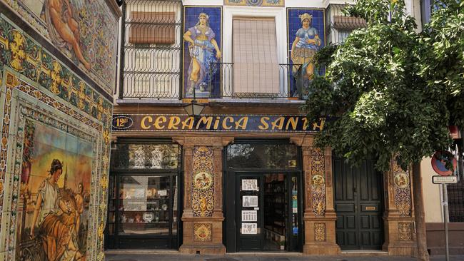 Ceramic shops in the Triana neighbourhood.