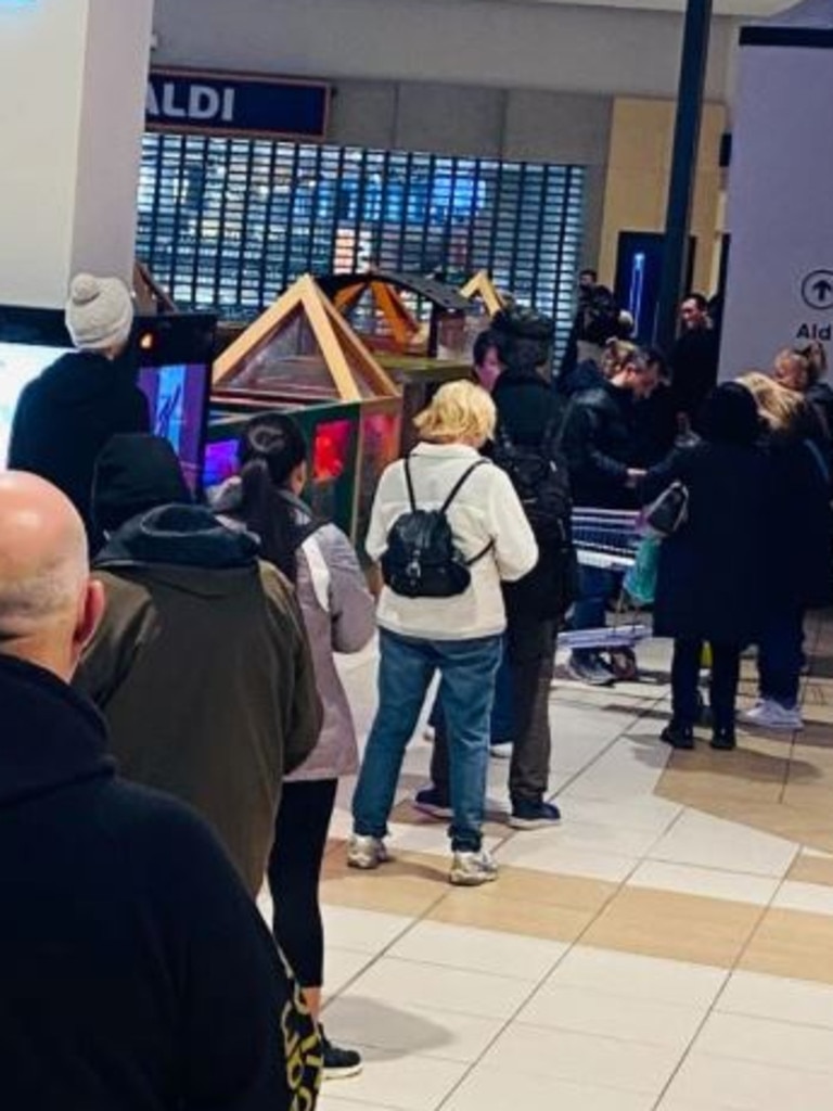 People queuing up for Aldi's ski sale in 2023. Picture: Facebook