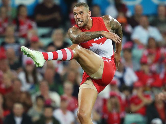 Sydney's Lance Franklin kicks a goal during AFL match between the Sydney Swans and Adelaide Crows at the SCG. Picture. Phil Hillyard