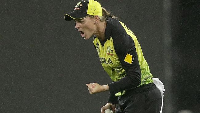 Australia's Meg Lanning celebrates Australia’s victory over South Africa at the SCG.