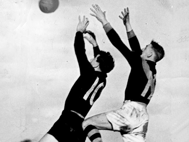 Jack Titus flies for a mark against Carlton in 1934. 