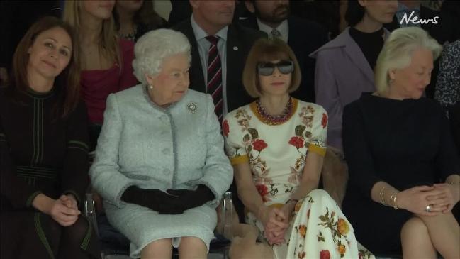 Queen upstages icons at Fashion Week