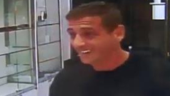 Grinning phone shop thief nabbed by police | Gold Coast Bulletin