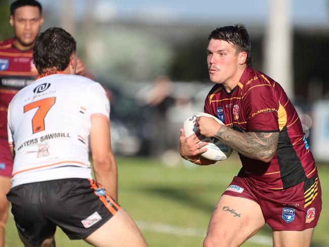 Justin Smith runs at Daniel Payne. Picture Warren Gannon Photography