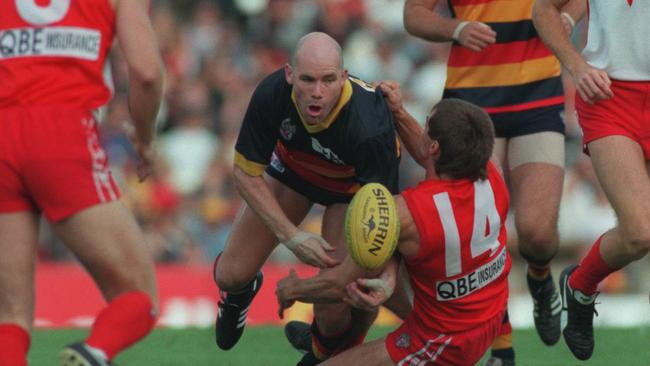 Andrew Jarman in action for the Crows in 1996.