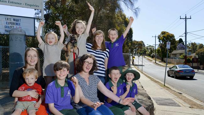 Banyule Council to install supervised crossing for Viewbank Primary ...