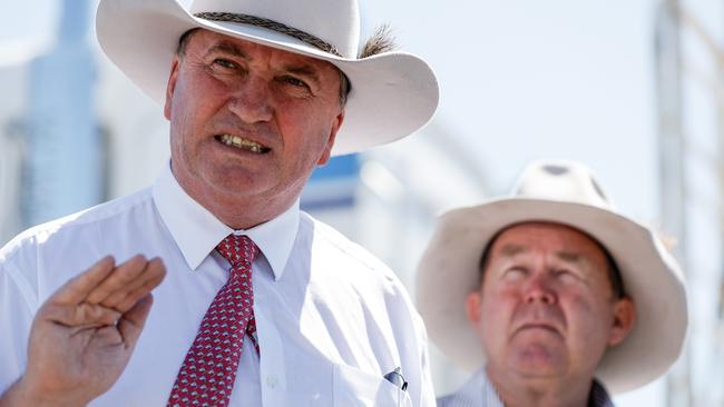 FEDERAL ELECTION TEAM 2022. 18/4/2022Deputy Prime Minister Barnaby Joyce is joined with Colin Boyce (Liberal National PartyÃs candidate for Flynn) and Ken OÃDowd at KLP Haulage to announce $150 Million for upgrades to AustraliaÃs neglected roads.Location: KLP Haulage, Gladstone QLDÂ© Office of the Deputy Prime Minister 2022 BH