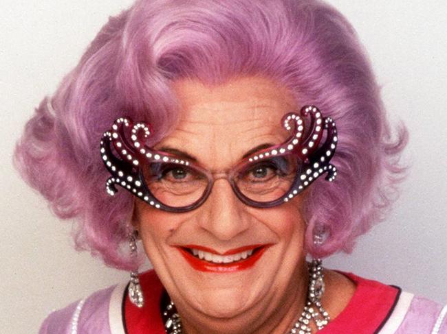 MARCH, 1999 : Actor & comedian Barry Humphries as Dame Edna Everage, 03/99. Humphries/Actor P/