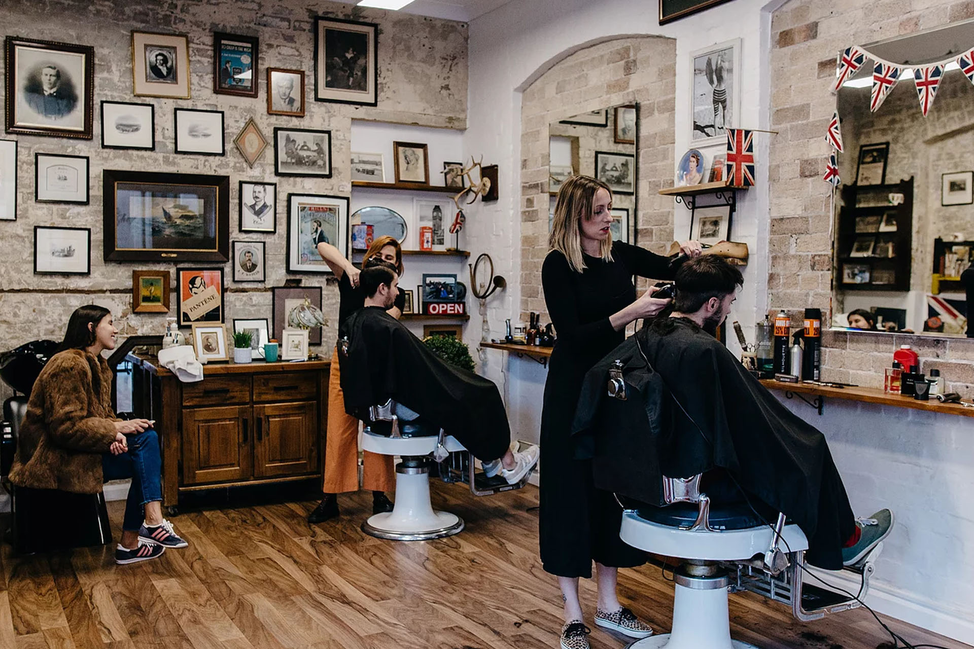 Barber For Beard Grooming thumbnail