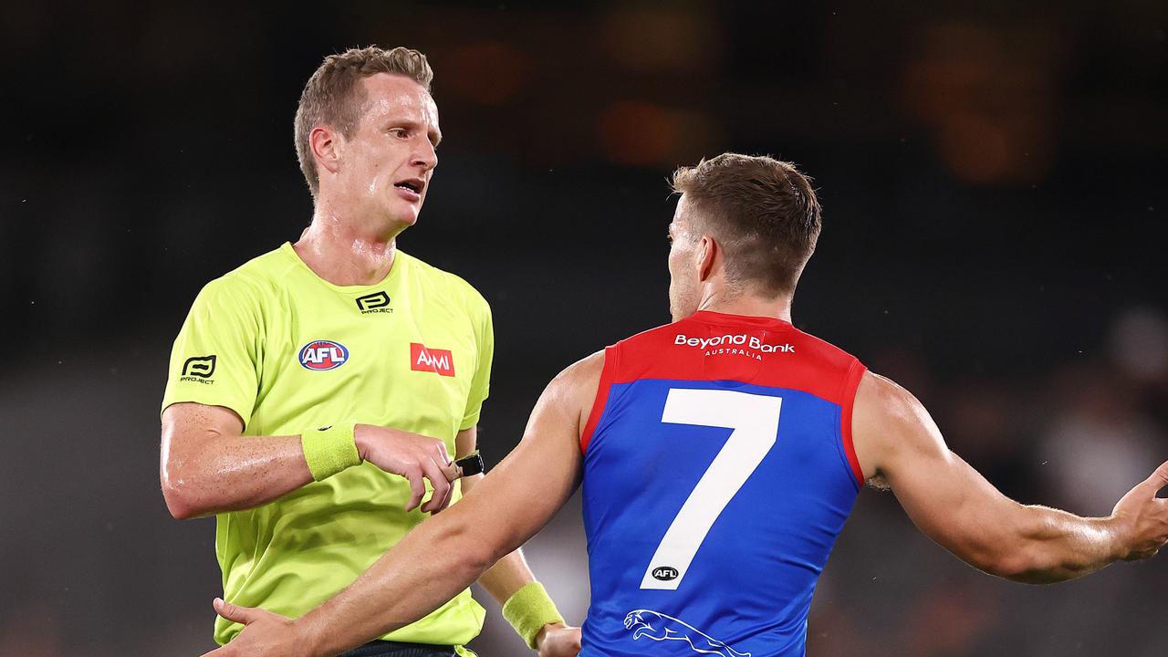 MELBOURNE. 03/03/2022. AFL. AAMI Community SeriesÃ&#137; Melbourne v Carlton at Marvel StadiumÃ&#137;. Jack Viney of the Demons gives a 2nd 50mtr penalty away as he argues with the umpire during the 1st qtr. . Photo by Michael Klein