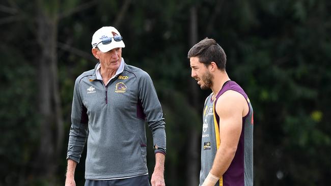 Wayne Bennett says anyone who reads social media is a fool in a an dig at Ben Hunt