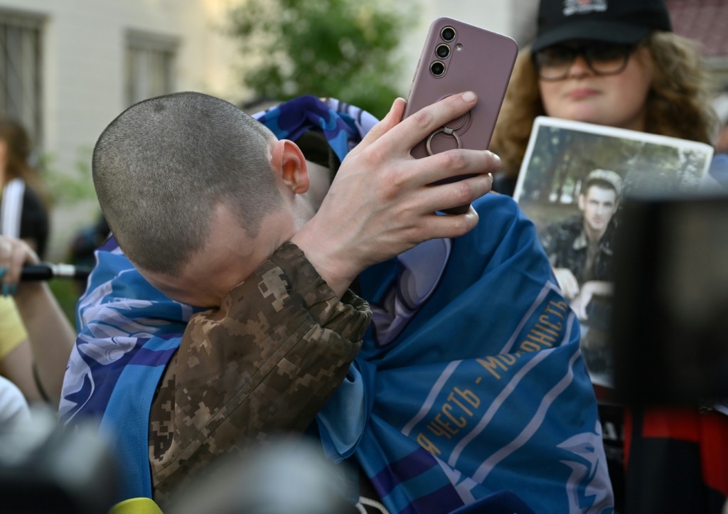 Ukraine, Russia begin biggest prisoner swap of war