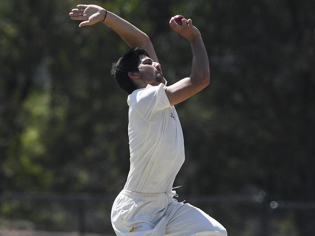 Matt Fotia finished with two wickets. Picture: Andy Brownbill