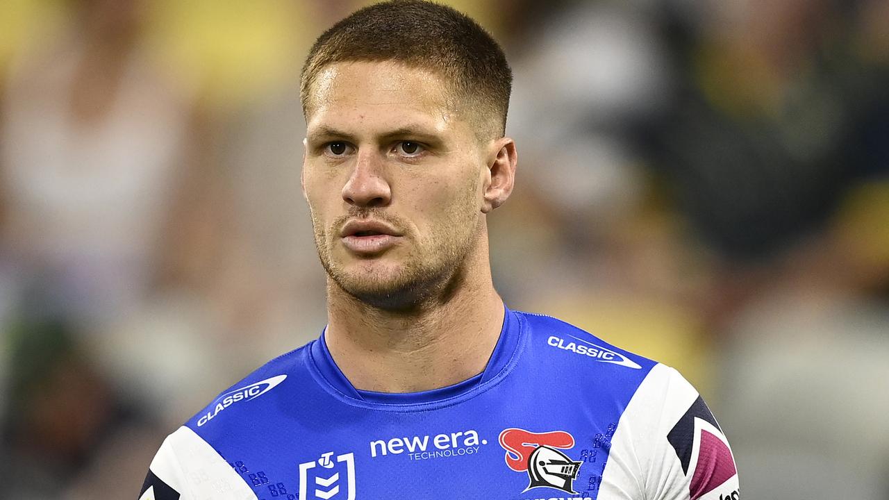 TOWNSVILLE, AUSTRALIA - SEPTEMBER 14: Kalyn Ponga of the Knights warms up before the NRL Qualifying Final match between North Queensland Cowboys and Newcastle Knights at Queensland Country Bank Stadium on September 14, 2024 in Townsville, Australia. (Photo by Ian Hitchcock/Getty Images)