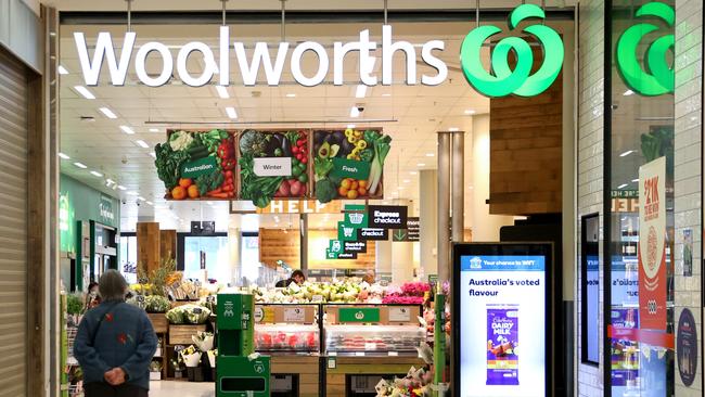 SYDNEY, AUSTRALIA - JUNE 07: Shoppers enter a Woolworths store in the suburb of Crows Nest on June 07, 2022 in Sydney, Australia. The Reserve Bank of Australia today raised the cash rate by 0.5% to 0.85%. (Photo by Brendon Thorne/Getty Images)