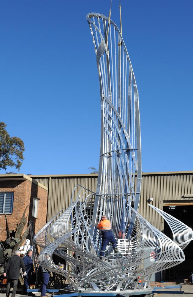 The ‘Uniting a Nation’ sculpture, by Artist Terrance Plowright. being built.