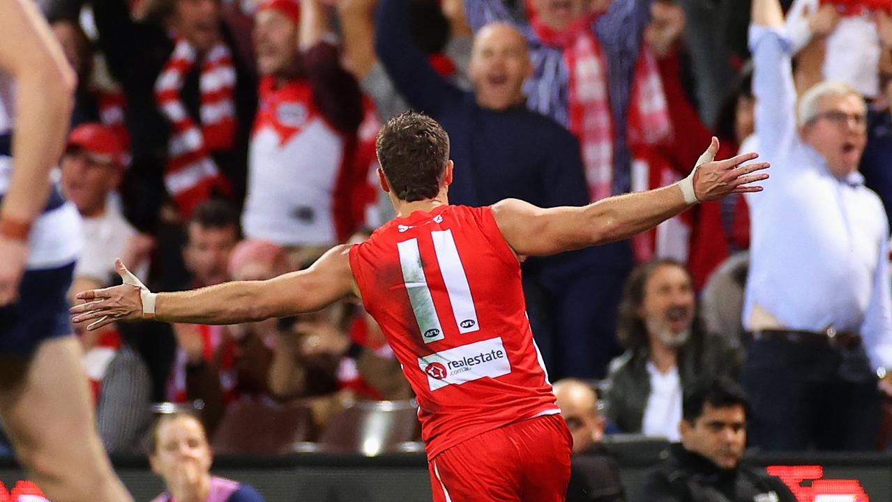 Tom Papley got Swans fans out of their seats on Saturday night (Photo by Cameron Spencer/Getty Images).