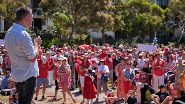 Save Little Bay spokesman Olde Lorenzo addressing a rally against the development. Picture: Facebook