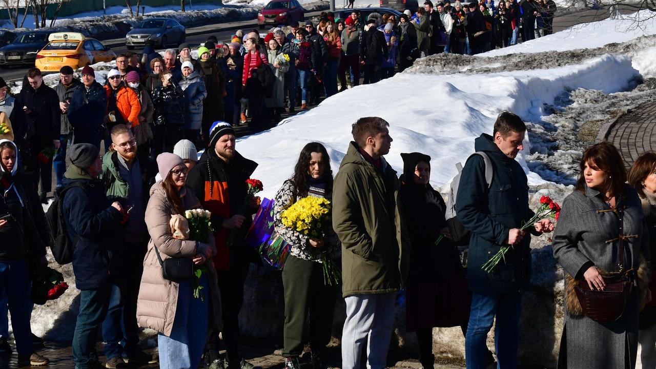 Mourners queue to visit the grave of Russian opposition leader Alexei Navalny. Picture: Olga MALTSEVA/AFP