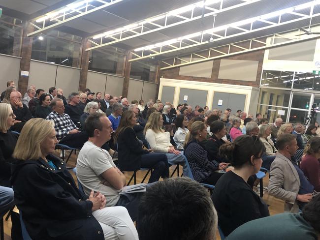 About 200 people attended a debate at Mona Vale Memorial Hall on Thursday between two candidates for the October 19, NSW Pittwater by-election, independent, Jacqui Scruby and Liberal, Georgia Ryburn. Picture: Jim O’Rourke