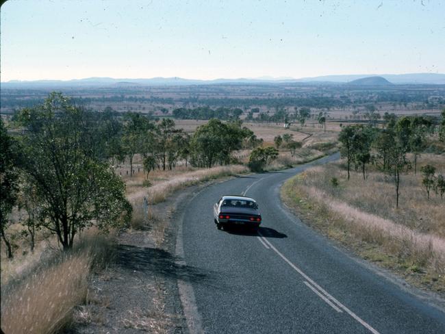 Burnett Highway, Gayndah - Monto (1976). Photo: Queensland State Archives