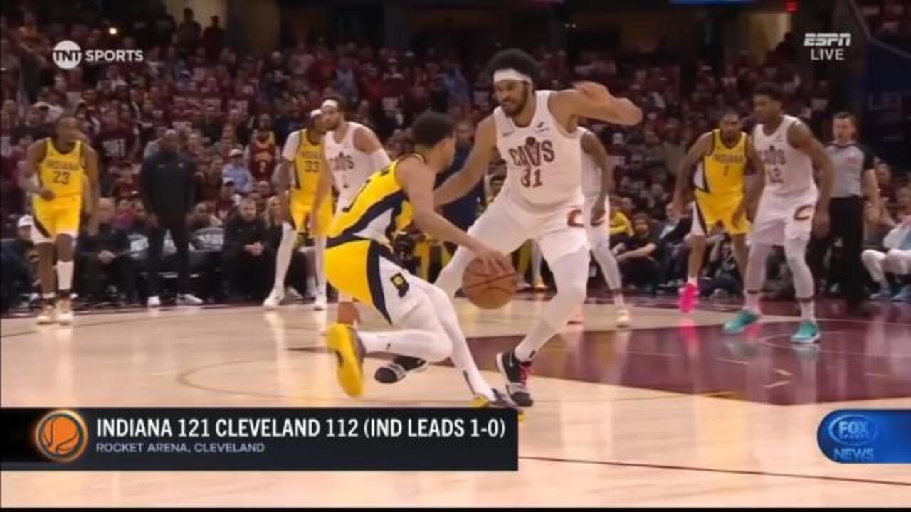 Playoff upset Pacers stun Cavaliers