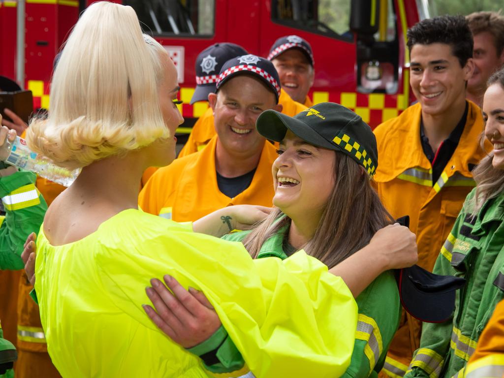 Later that same day, Perry performed a free concert for firefighters and emergency services workers in Bright, Victoria. Picture: Jason Edwards